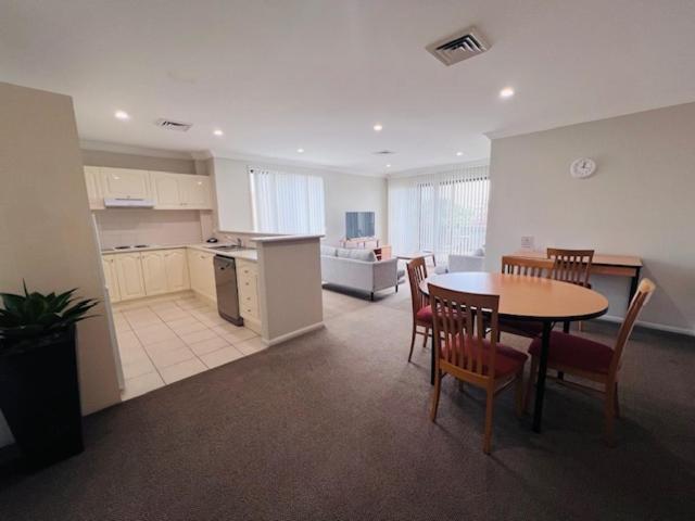 Wollongong Serviced Apartments ภายนอก รูปภาพ